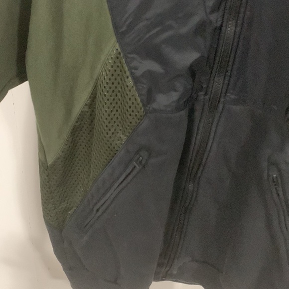 Adidas hooded jacket w/ 3 different materials zipper pockets hook and loop neck - Picture 3 of 11